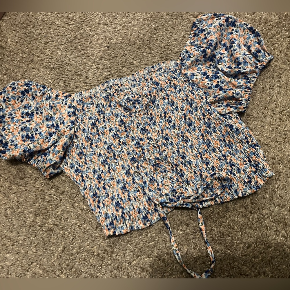 Floral cropped top